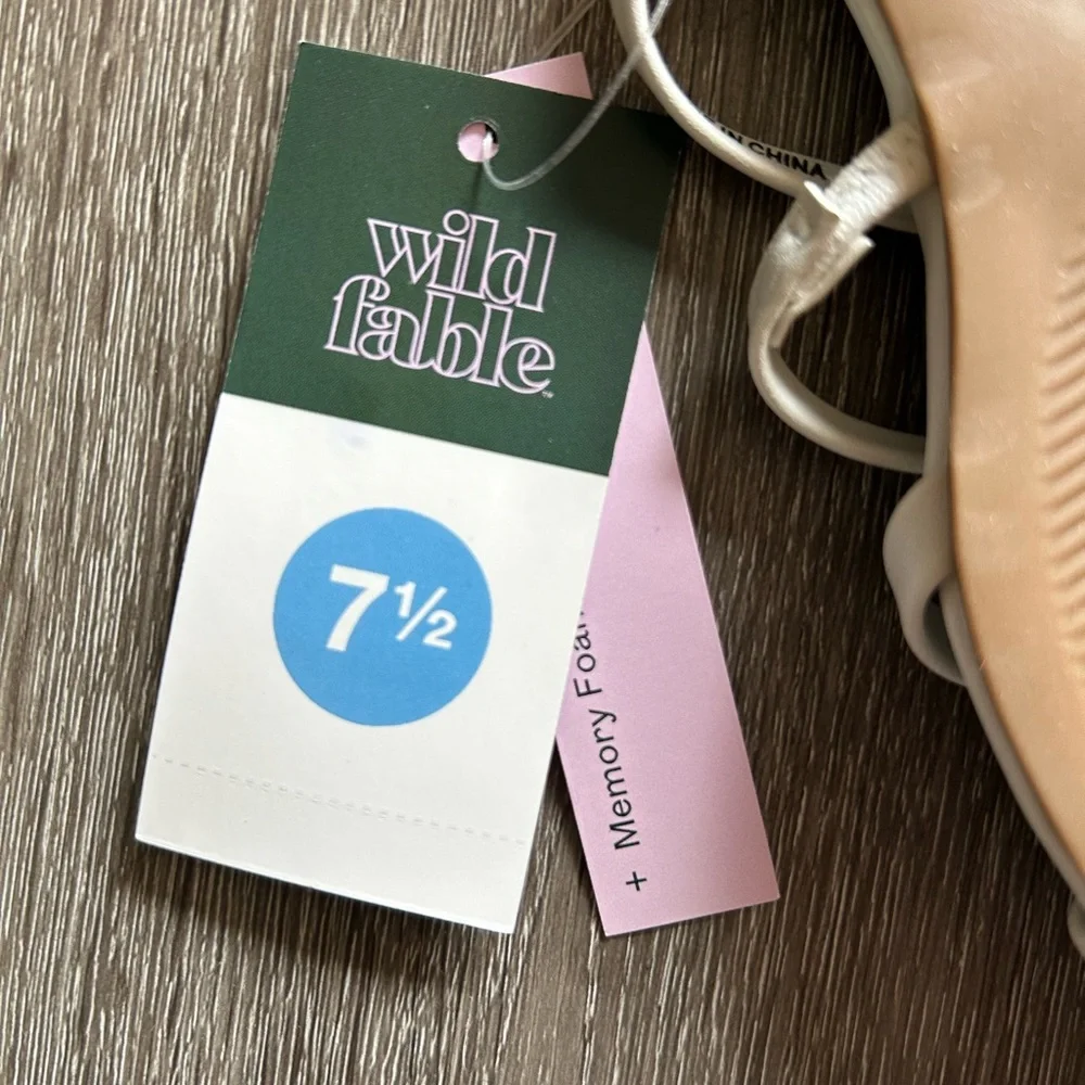 NWT Wild Fable White Memory Foam Kristen Flat Bow Sandals - Picture 6 of 9